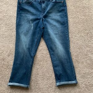 Vintage America Fab Sculpting Capri Jeans